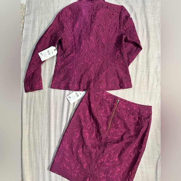 NWT CAbi Frolic Plum Berry Lace Jacket & Skirt Size 6 - Picture 11 of 13